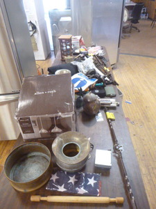lot 73 image: Household Items