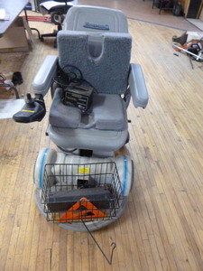 lot 88 image: Hoveround Electric Scooter