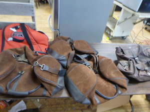 lot 91 image: Duffle Bags