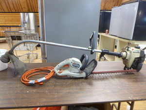 lot 137 image: Weed Whip and Hedge Trimmer