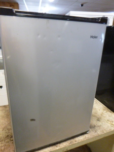 lot 170 image: Haier Mini Refrigerator
