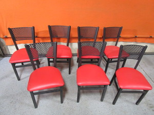 lot 66 image: (7) Chairs