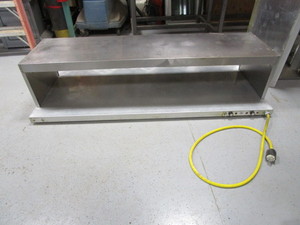 lot 4 image: Merco Warmer 30x71x17