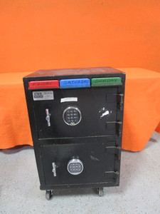 lot 28 image: Double Safe wDrop Trays