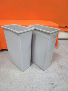 lot 33 image: (2) Garbage Cans