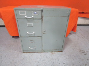 lot 36 image: Cabinet wSafe 17x31x32