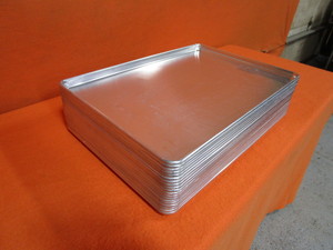 lot 70-A image: (19) (New) Alum Baking Sheets 18x26x1