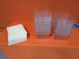 lot 84 image: (15) Plastic Food Bins wLids 9x12x6