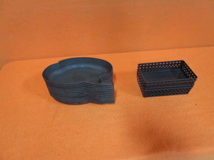 lot 131 image: (12) Oval Trays 13x8 (4) Napkin Baskets