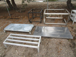 lot 42 image: Risers, SS Table Top, Angle Iron Carts