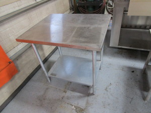 lot 49 image: SS Table 30x36x36