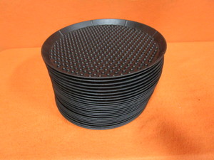 lot 124 image: (25) Pizza Trays 16
