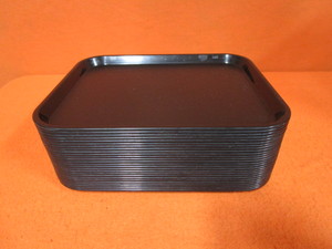 lot 128 image: (25) Serving Trays 14x18
