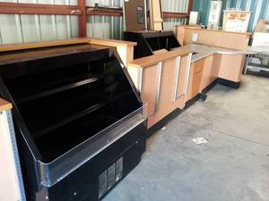 lot 12-A image: Full Quiznos Counter Line wCooktop