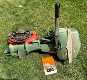 Vintage 1961 Johnson Sea - Horse 5 12 Horse With Original Manual And Gas Tank (Runs) s