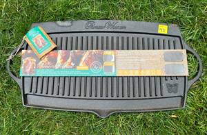 Pioneer Woman Pre-Seasoned Plus Cast Iron GrillGriddle NWT s