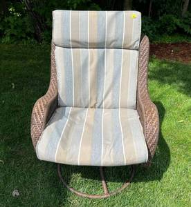 Plastic And Metal Woven Wicker Outdoor Chair (Swivel And Rocking) With Cushion ud