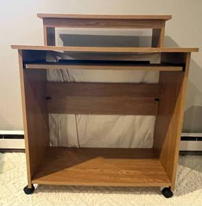 Small Rolling Computer Desk 29 34W x 19 34D x 35 12T d