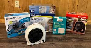 Group Of Mini Desk Top Fans And Humidifier d