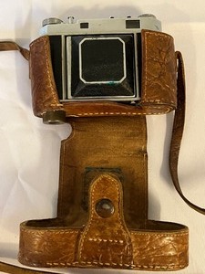 lot 29 image: Vintage Kodak Retina II Camera