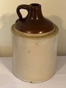 lot 46 image: Three Pieces of Vintage Pottery