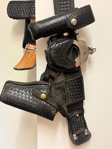 lot 22A image: Vintage Leather Gun Holster
