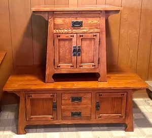 lot 78 image: Set of Three Arts and Crafts Style Accent Table Set