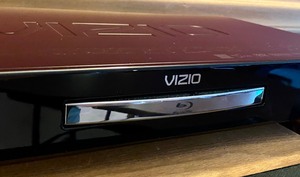 lot 70 image: VIZIO Blu-Ray DVD Player