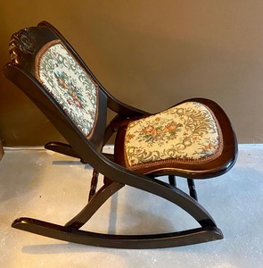 lot 64 image: Vintage Folding Rocking Chair