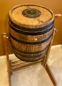 lot 7 image: Primitive Butter Barrel Churn
