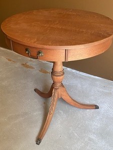 lot 54 image: Lovely Vintage Mersman Drum Table