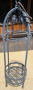 lot 123 image: Two Decorative Metal Planter HoldersStands