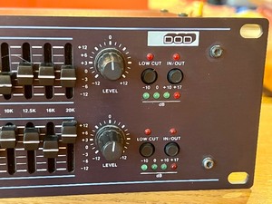 lot 192 image: Graphic Equalizer R-231