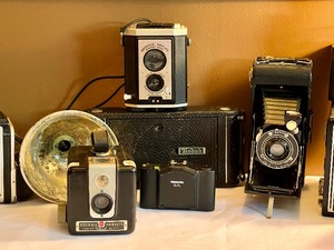 lot 13 image: Variety of Vintage Cameras including Kodak Duaflex and Brownie Hawkeye and More