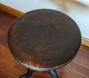 lot 226 image: Vintage Piano Stool