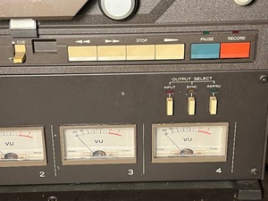 lot 92 image: TASCAM DX-4D Professional Noise Reduction