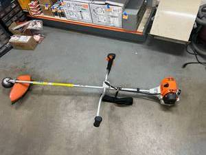 lot 81 image: New Stihl FS 130 Trimmer