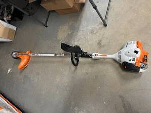 lot 91 image: New Stihl FS56RC Trimmer