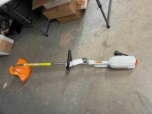 lot 92 image: New Stihl FSE60 Electric Trimmer