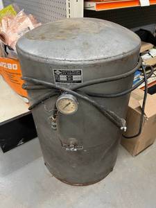 lot 114 image: Old Densco Powerflow Air Compressor