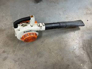 lot 183 image: Stihl Blower