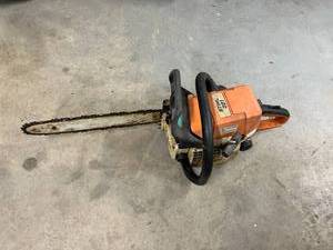 lot 184 image: Stihl 021 Chain Saw