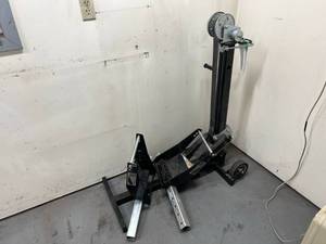 lot 186 image: MoJack Pro Riding Mower Lift