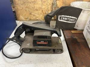 lot 211 image: Craftsman Sander