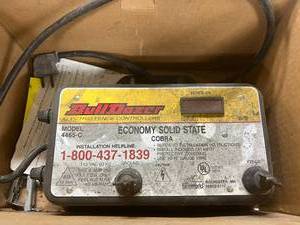 lot 212 image: Electric Fence Controller
