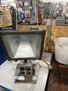lot 217 image: Shop Light