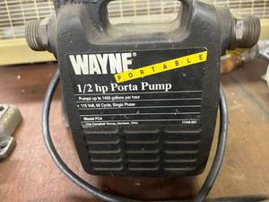 lot 225 image: Wayne 12 HP Porta Pump