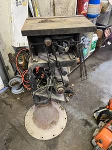 lot 262 image: Old Table Saw