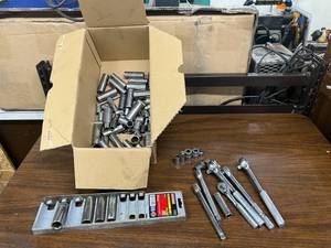 lot 274 image: Ratchets & Sockets