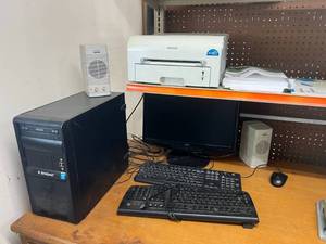 lot 298 image: Computer, Monitor, Printer & Keyboards
